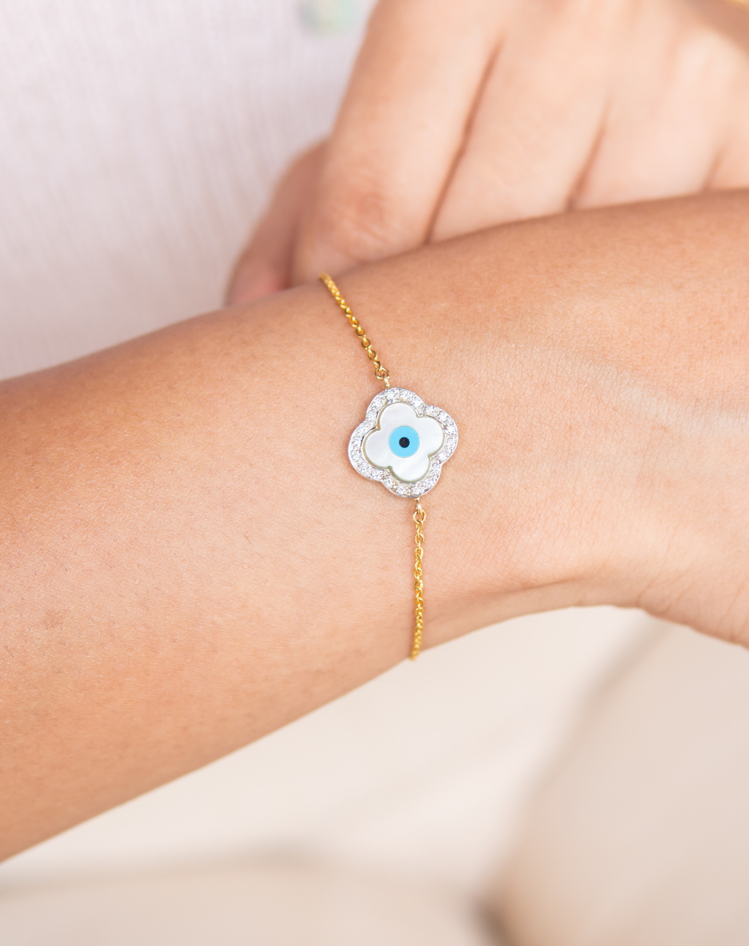 Shop Silver Diamond Bracelet for Women Online from India's Luxury Designers  2024