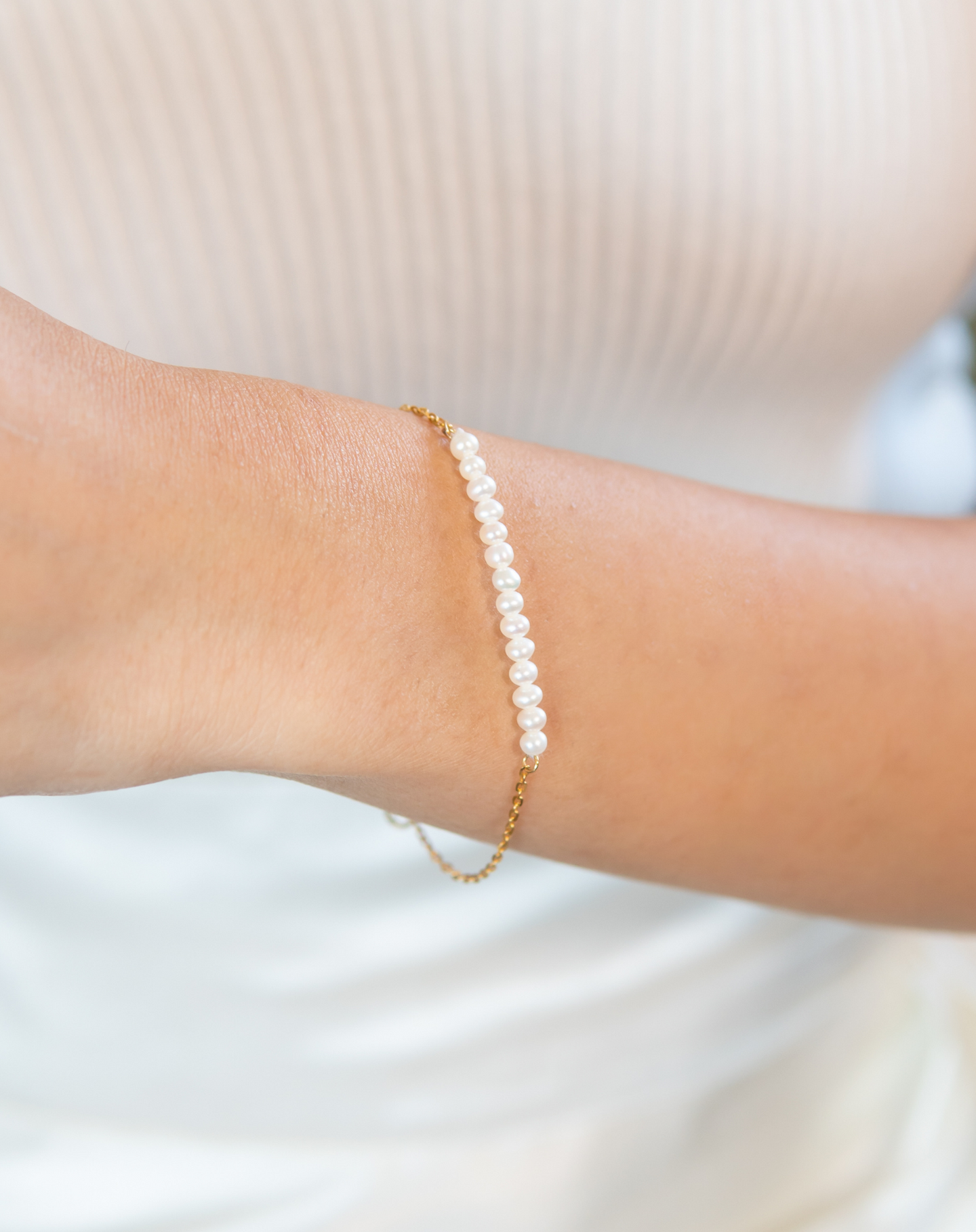 Mother Of Pearl Bracelet Natural Crystal Healing Bracelet Gemstone  Jewellery Beaded Stone Bracelet For Men 