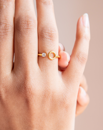 Dahlia 18ct. Gold 2mm D Ring – Dagmar Korecki Jewellery